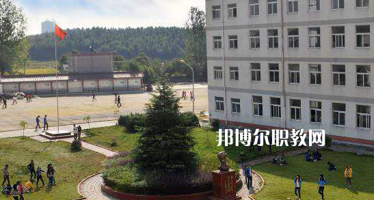 桐城中華職業(yè)學(xué)校怎么樣、好不好