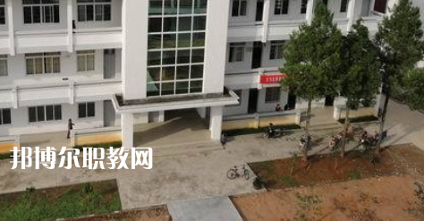黟縣職業(yè)學(xué)校2021年報(bào)名條件、招生要求、招生對(duì)象 