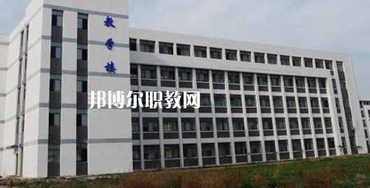 滁州市機(jī)械工業(yè)學(xué)校2021年報(bào)名條件、招生要求、招生對(duì)象 