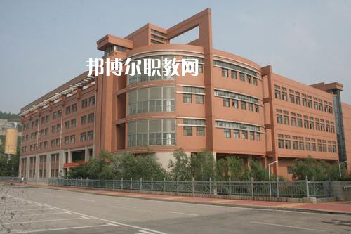 四川長虹職業(yè)技術學校2021年報名條件、招生要求