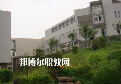 重慶市對外貿(mào)易經(jīng)濟學(xué)校怎么樣、好不好