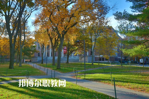 瀘州化工廠技工學(xué)校2021年招生錄取分數(shù)線