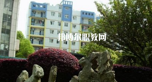 都勻市中等職業(yè)技術學校2021年招生辦聯系電話