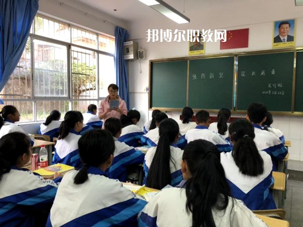 西盟縣職業(yè)高級(jí)中學(xué)2021年學(xué)費(fèi)、收費(fèi)多少