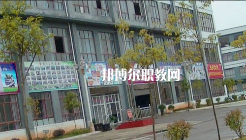 黔西南州英才職業(yè)技術(shù)學(xué)校2021年報(bào)名條件、招生要求、招生對(duì)象