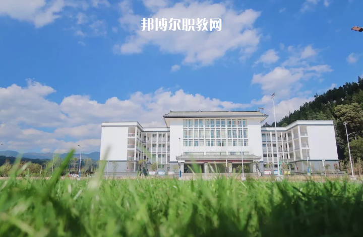 澄江縣職業(yè)高級中學(xué)2021年報名條件、招生要求、招生對象