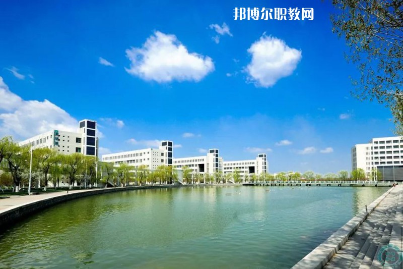南華縣職業(yè)高級中學(xué)2021年報名條件、招生要求、招生對象