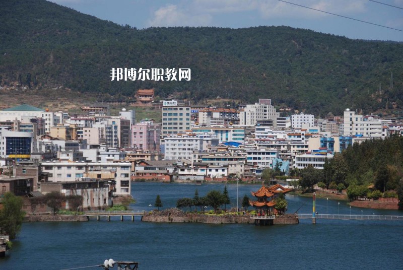 牟定縣職業(yè)高級(jí)中學(xué)怎么樣、好不好