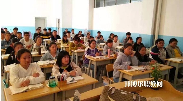 曲靖富源職業(yè)技術(shù)學(xué)校2021年報(bào)名條件、招生要求、招生對(duì)象