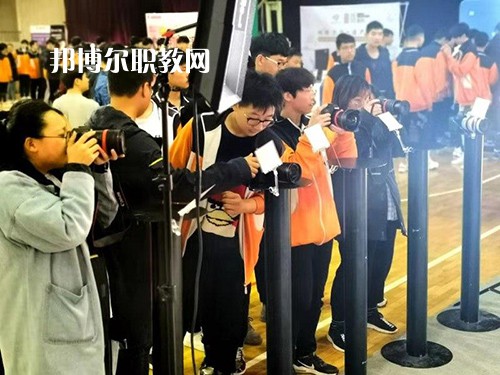 泰州市鳳凰藝術(shù)學(xué)校2021年報(bào)名條件、招生要求、招生對(duì)象