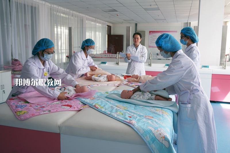 陜西2021年衛(wèi)校有哪些專業(yè)適合女生