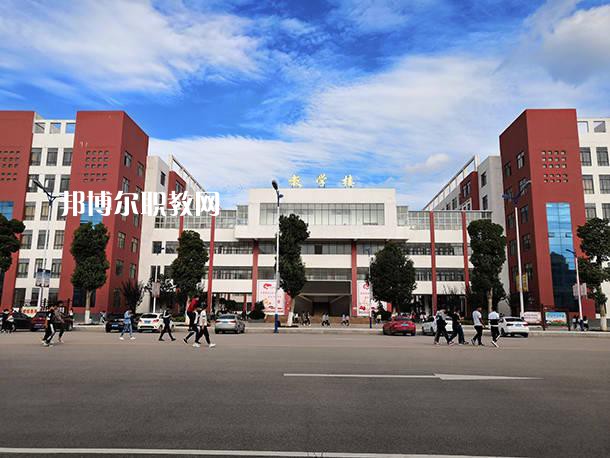 曲靖麒麟職業(yè)技術(shù)學(xué)校2021年學(xué)費(fèi)、收費(fèi)多少