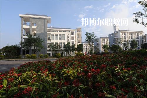 普洱農(nóng)業(yè)學(xué)校2021年報(bào)名條件、招生要求、招生對(duì)象