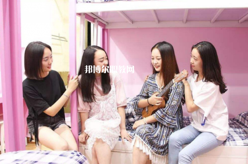 鳳慶縣職業(yè)高級中學(xué)怎么樣、好不好