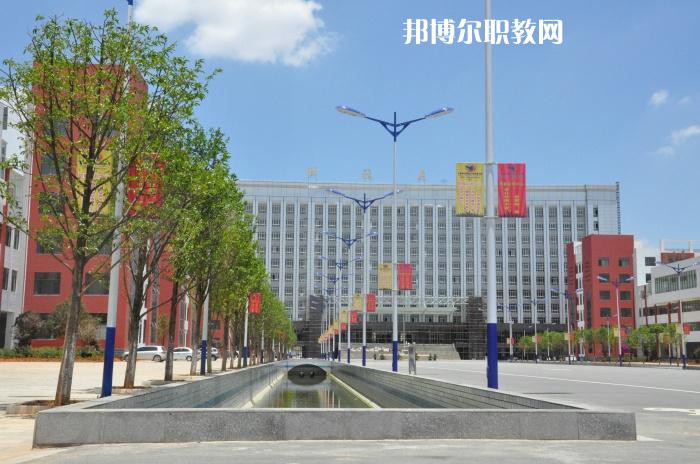 昆明醫(yī)藥職業(yè)技術學校2021年報名條件、招生要求、招生對象