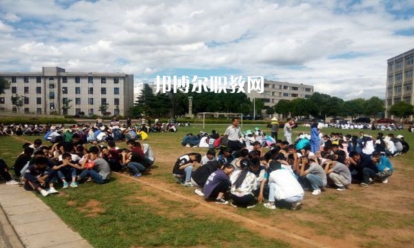 宜良縣職業(yè)高級中學2021年學費、收費多少
