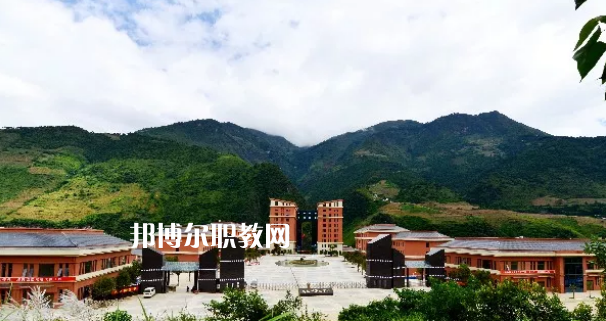 迪慶州民族中等專業(yè)學(xué)校怎么樣、好不好