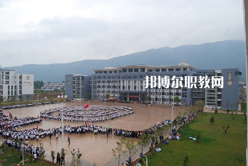 麗江民族中等專業(yè)學(xué)校怎么樣、好不好