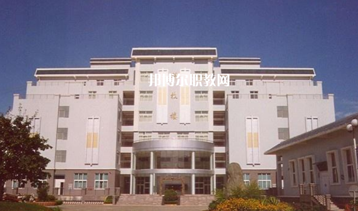 楚雄民族中等專(zhuān)業(yè)學(xué)校2021年招生簡(jiǎn)章