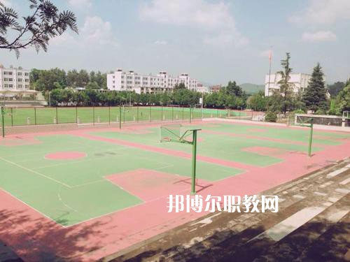 楚雄醫(yī)藥高等?？茖W校2021年報名條件、招生要求、招生對象