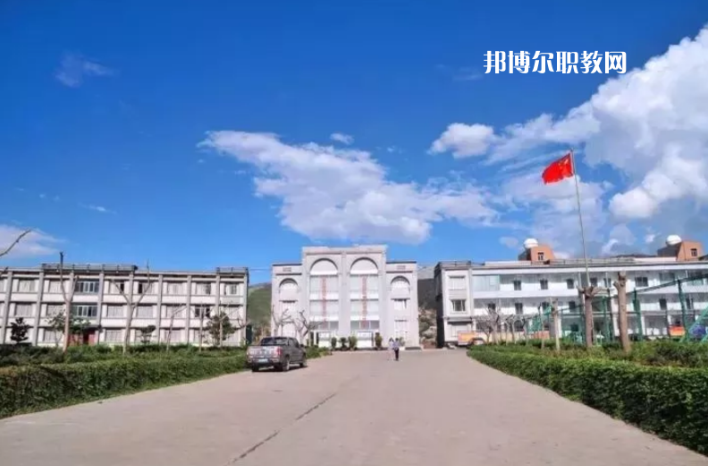 紅河財經(jīng)學(xué)校2021年報名條件、招生要求、招生對象