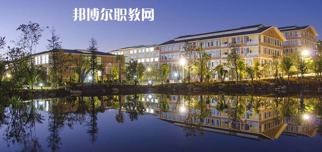 保山中醫(yī)藥高等專科學校2021年招生辦聯(lián)系電話