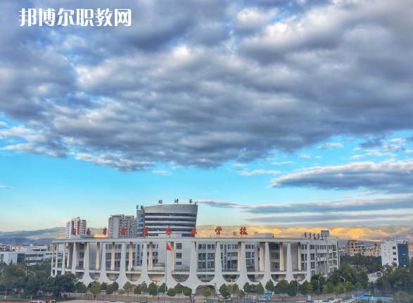 云南曲靖農(nóng)業(yè)學(xué)校2021年報(bào)名條件、招生要求、招生對(duì)象