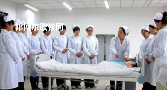 曲靖衛(wèi)生學(xué)校2021年報(bào)名條件、招生要求、招生對(duì)象