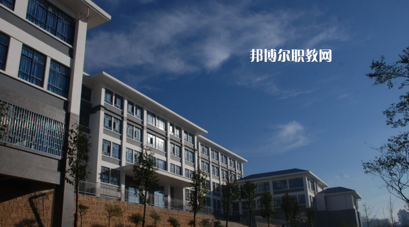 昆明鐵路機(jī)械學(xué)校2021年報(bào)名條件、招生對(duì)象