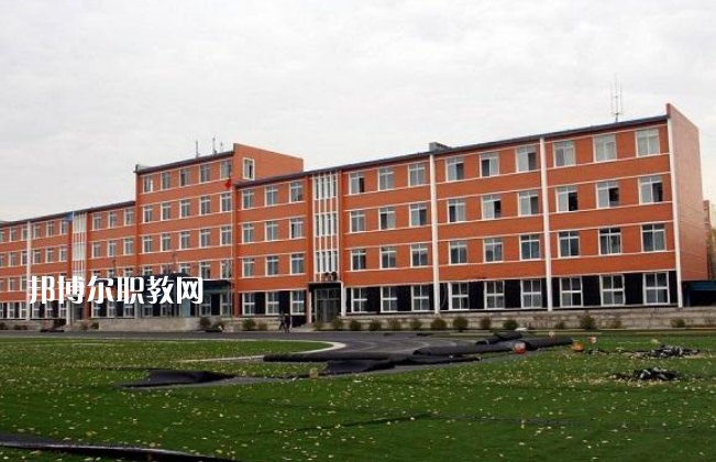 云南楚雄工業(yè)學校2021年學費、收費多少