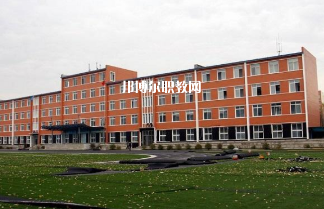 云南楚雄工業(yè)學(xué)校怎么樣、好不好