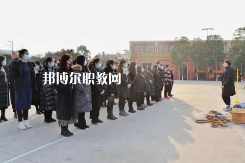四川五月花技師學(xué)院2021年學(xué)費、收費多少