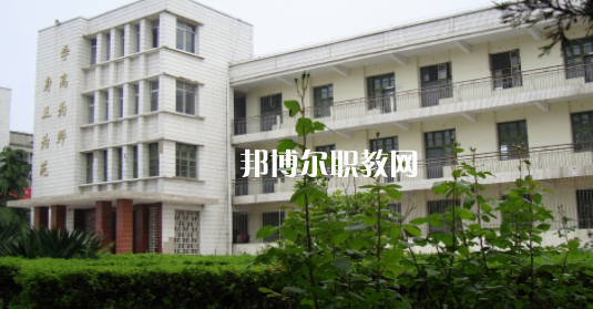 安徽省霍邱師范學(xué)校2021年報(bào)名條件、招生要求、招生對(duì)象
