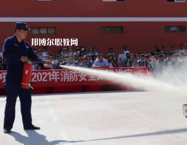定西隴中護理學校2022年報名條件、招生要求、招生對象