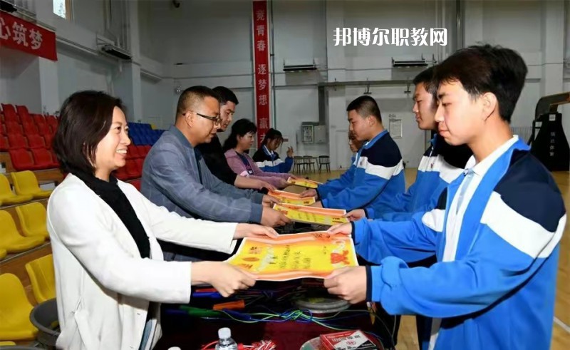 天水麥積區(qū)職業(yè)中等專業(yè)學(xué)校2022年學(xué)費(fèi)、收費(fèi)多少