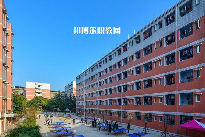 秦皇島市燕?？萍悸殬I(yè)學(xué)校2022年報(bào)名條件、招生要求、招生對象