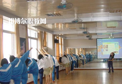 鶴山職業(yè)技術學校2022年報名條件、招生要求、招生對象