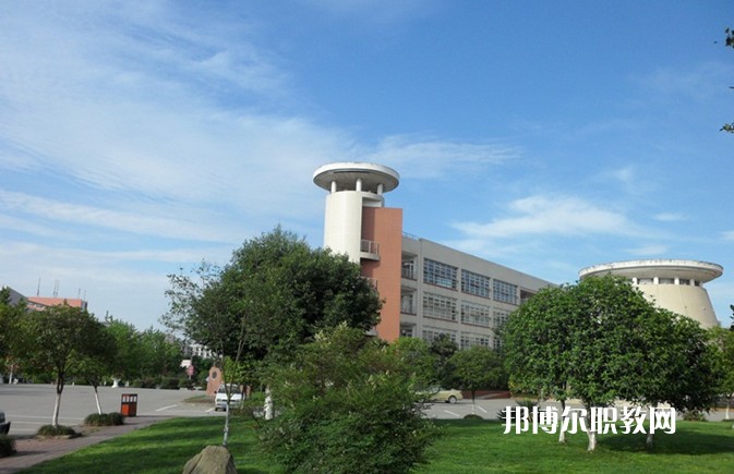 重慶計(jì)算機(jī)職業(yè)高級中學(xué)2022年招生辦聯(lián)系電話