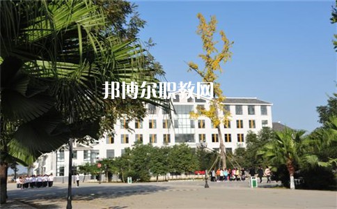 重慶機電工業(yè)學(xué)校怎么樣、好不好