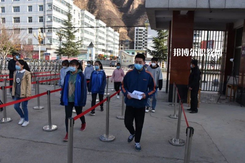 武都職業(yè)中學(xué)2022年報名條件、招生要求、招生對象