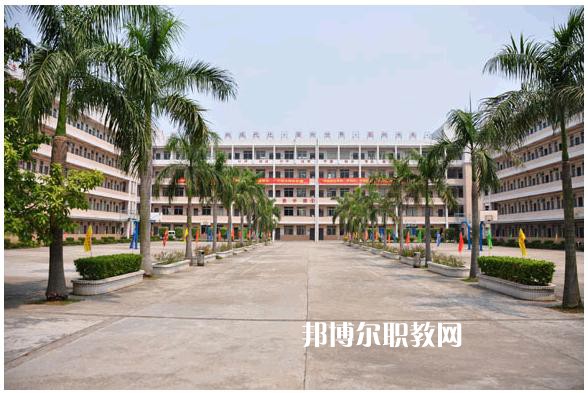 重慶益民技工學校2022年報名條件、招生要求、招生對象