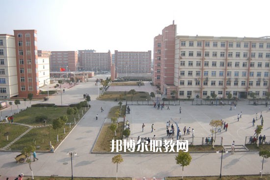 重慶合川教師進修學校2022年學費、收費多少 