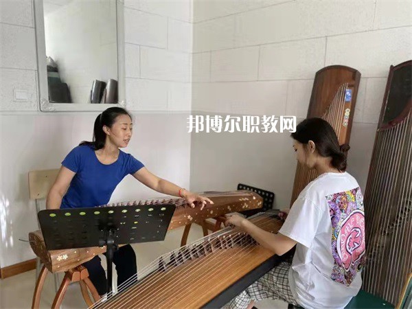 唐山藝術(shù)學(xué)校2022年報(bào)名條件、招生要求、招生對(duì)象