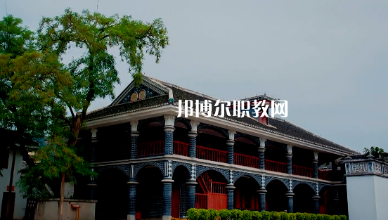 遵義職業(yè)技術(shù)學(xué)校2022年報名條件、招生要求、招生對象