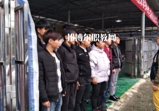 貴陽汽車工業(yè)技術學校2022年招生辦聯系電話