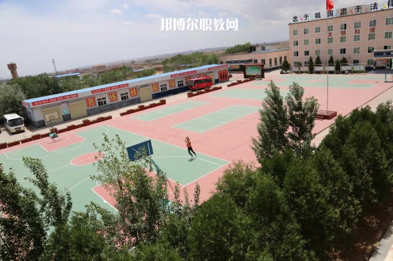 甘肅秦隴技工學(xué)校2022年學(xué)費(fèi)、收費(fèi)多少