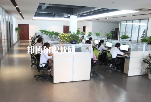 石家莊中和健康職業(yè)中等專(zhuān)業(yè)學(xué)校2022年招生辦聯(lián)系電話(huà)