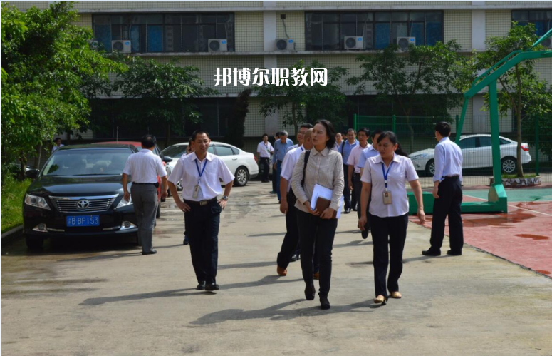 重慶渝北區(qū)竟成中學(xué)校2022年報名條件、招生要求、招生對象