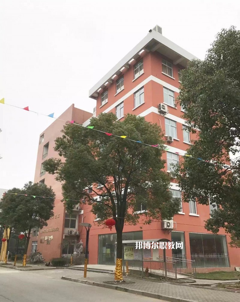 蘇州福納影視藝術(shù)學(xué)校2022年報(bào)名條件、招生要求、招生對(duì)象