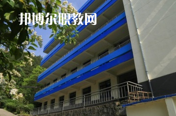 貴州科技學(xué)校2022年學(xué)費(fèi)、收費(fèi)多少